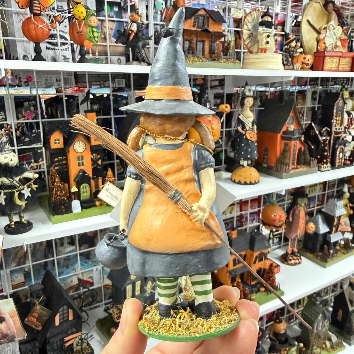 Winnie Witch — Bethany Lowe Halloween Figurine