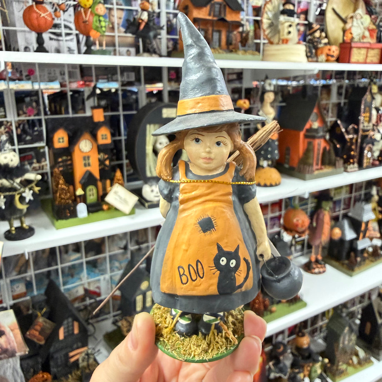 Winnie Witch — Bethany Lowe Halloween Figurine