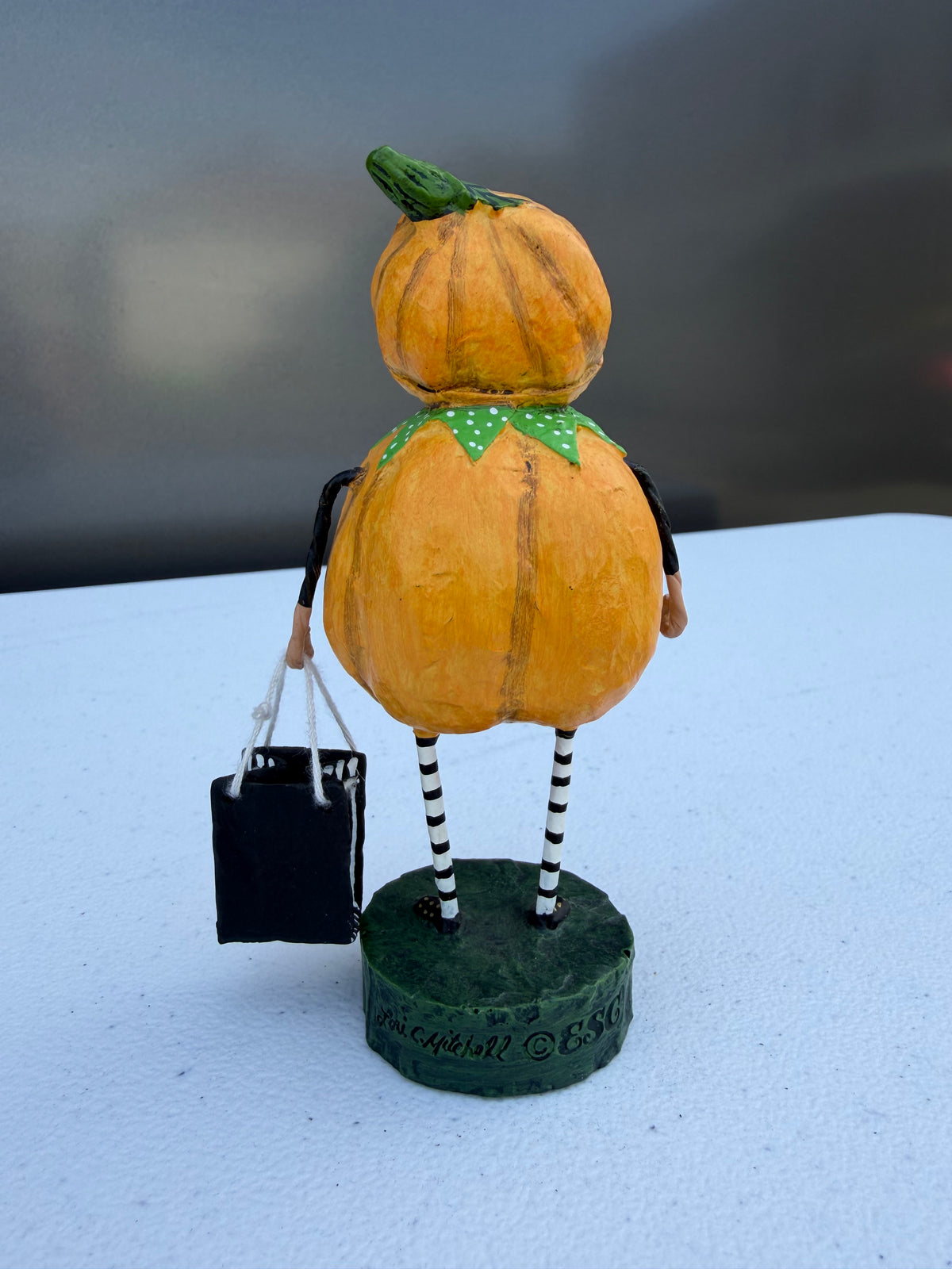 Punkin Pie — Lori Mitchell Halloween Figurine